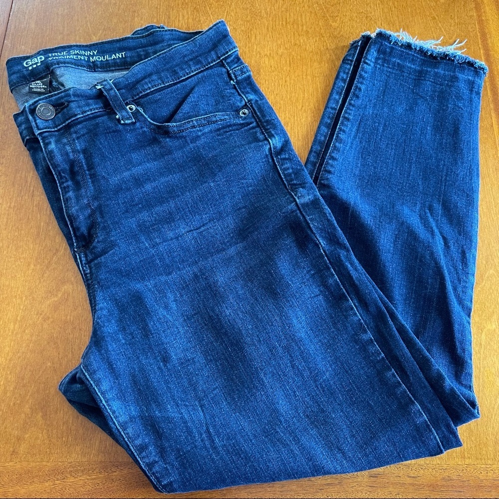 Gap True Skinny Frayed Bottom Jeans